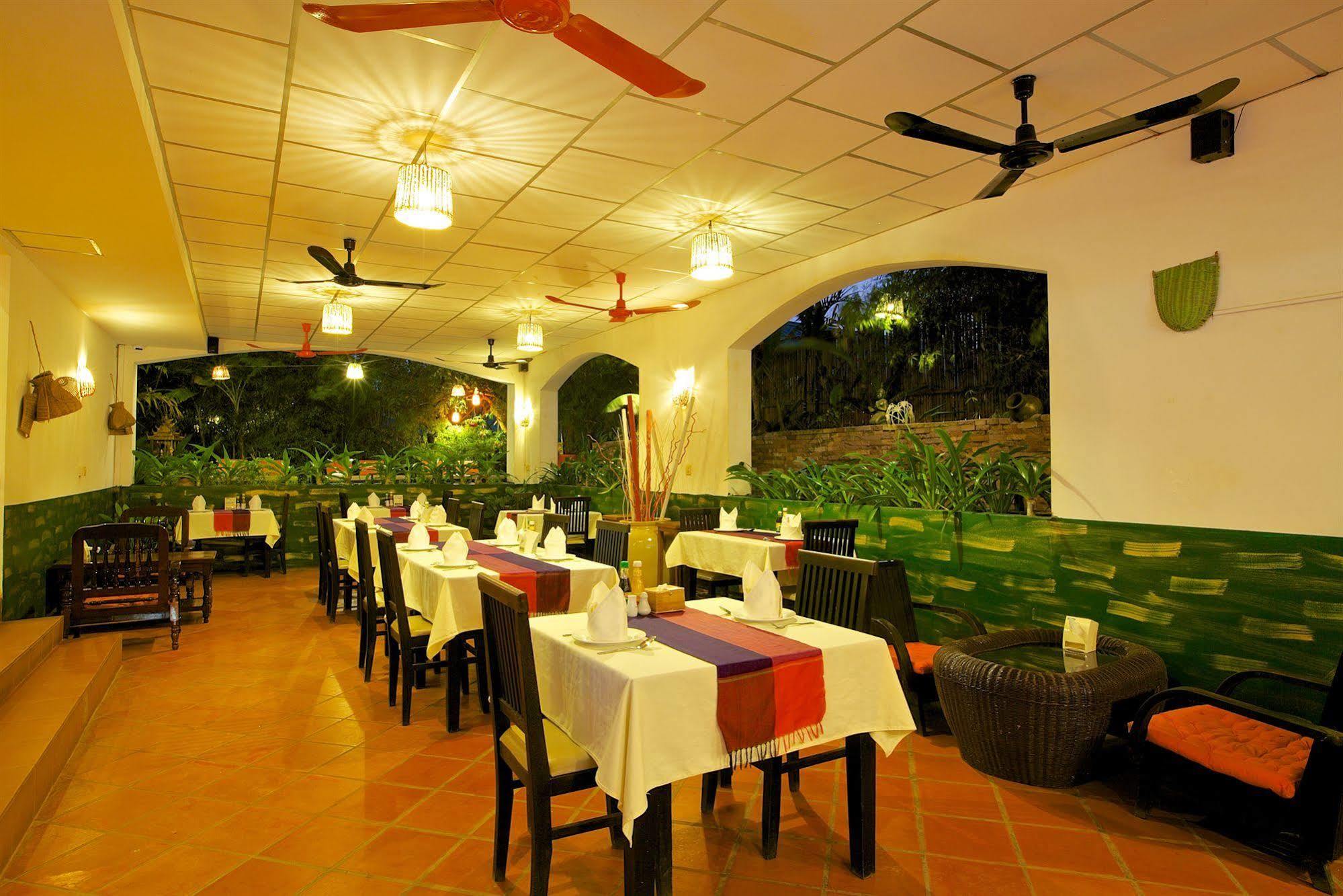 Forest King Hotel II Siem Reap Buitenkant foto